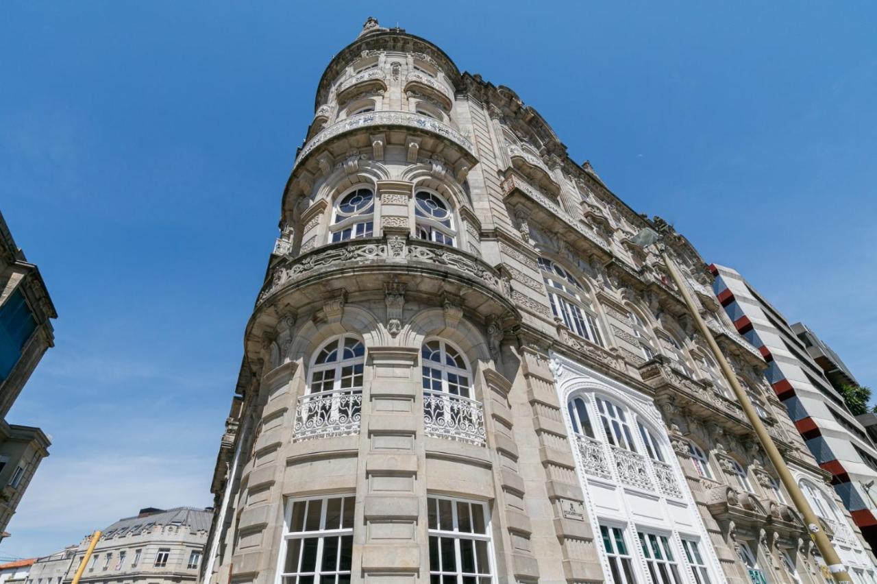 Suite De Lujo Puerta Del Sol+Parking Vigo Esterno foto